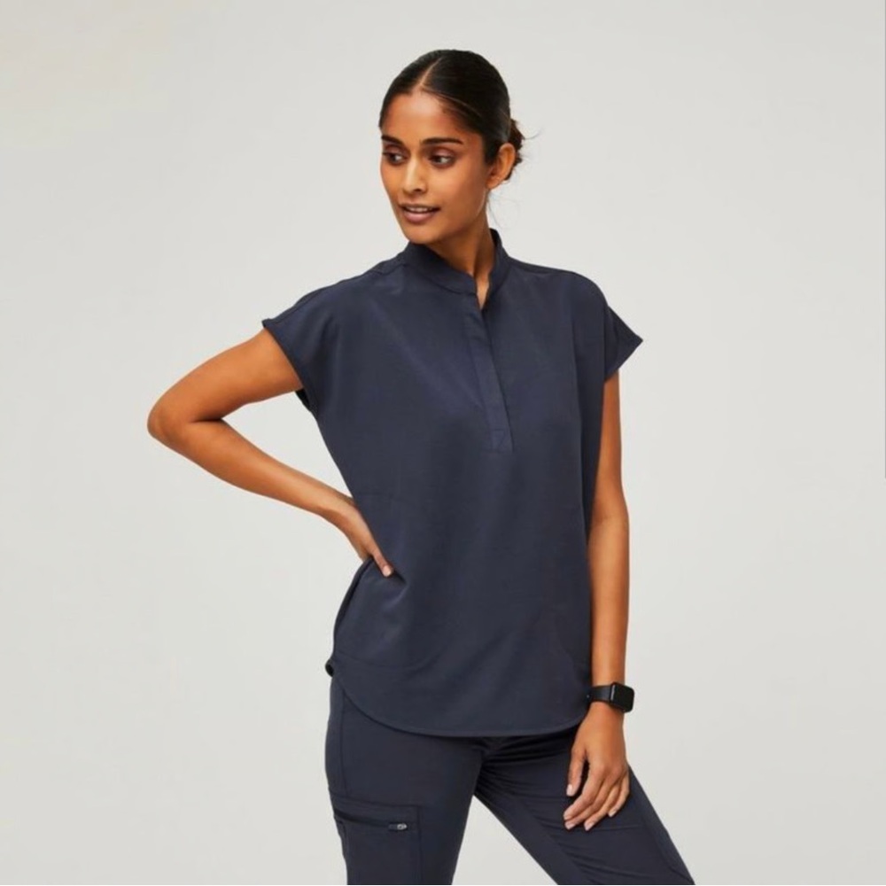 FIGS XXS Quiet Navy Rafaela Scrub Top - Picture 2 of 5